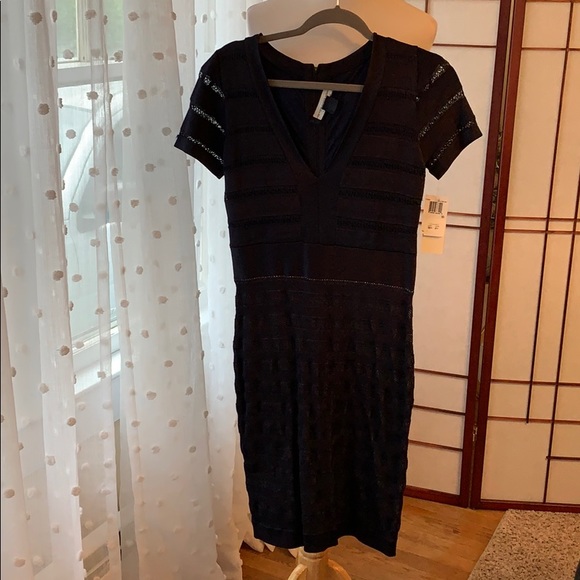 French Connection Dresses & Skirts - NWT French Connection Dress Back Zipper Black
